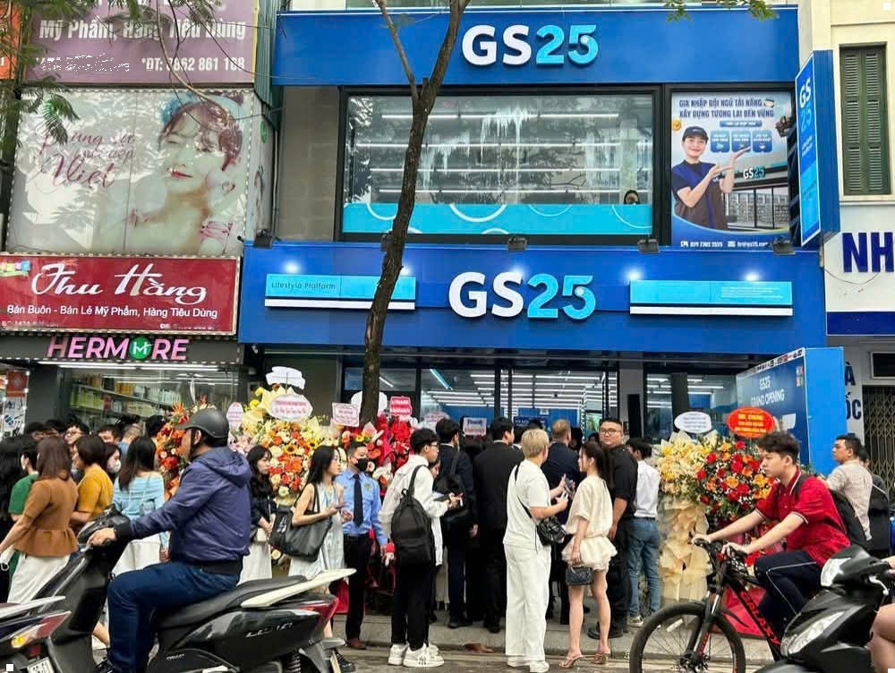 CHO THUÊ NHÀ PHỐ HOÀNG CẦU YÊN LÃNG – ĐỐNG ĐA Diện tích: 280m Mặt tiền: 7,5m