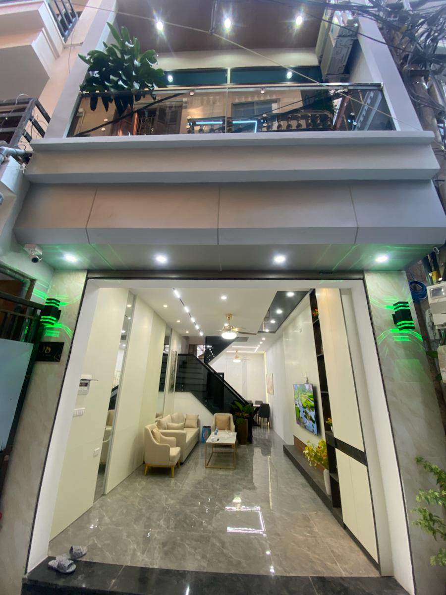 PHÂN LÔ QUÂN ĐỘI - HOÀNG VĂN THÁI - Ô TÔ ĐỖ CỬA Ô TÔ VÀO NHÀ- HAI THOÁNG TRƯỚC SAU