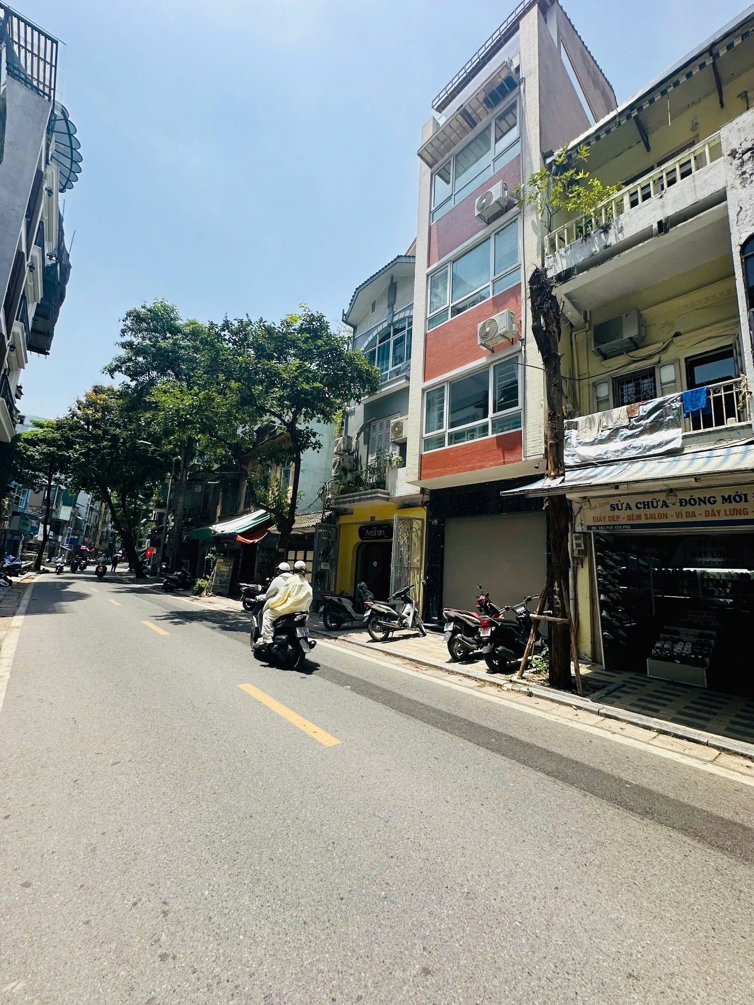 NHÀ MẶT PHỐ YÊN PHỤ, TÂY HỒ-VỈA HÈ-KD- Ô TÔ:42/62M X6T, MT 4,2M, GIÁ 28,9 TỶ