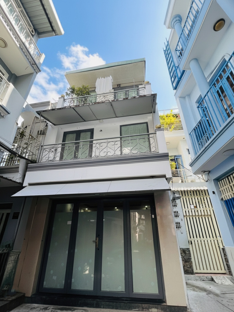 T1801 Nhà Huỳnh Văn Bánh Phú Nhuận, SHR, Nở hậu, 4.1x6.5m, 5.x tỷ