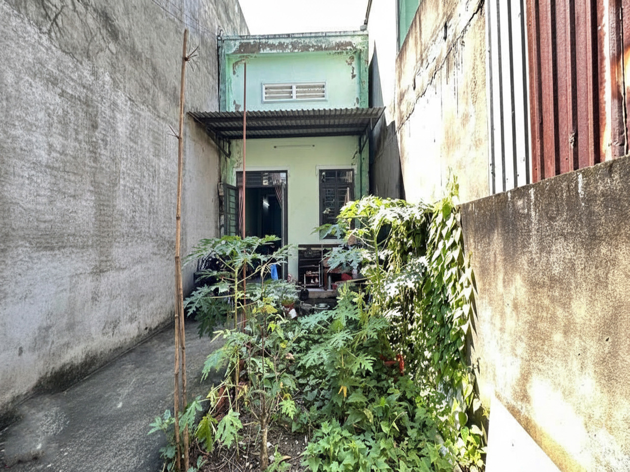 T1813 Giảm 100tr! sát chợ Đường Q12, SHR, Vuông, 4.6x13m, 2.x tỷ