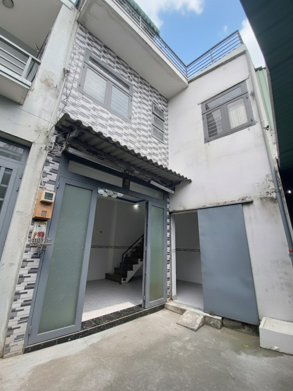 O1840 Sát bến xe An Sương Hóc Môn, Nở hậu, 5.3x7m, 1.x tỷ