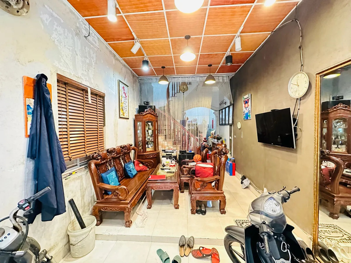 Bán nhà mặt ngõ ô tô tránh - Bùi Xương Trạch, 35m2 MT 3.6m 4 tầng, 4 ngủ dọn về ở luôn chỉ với 4.8 tỷ TL ra lốc.