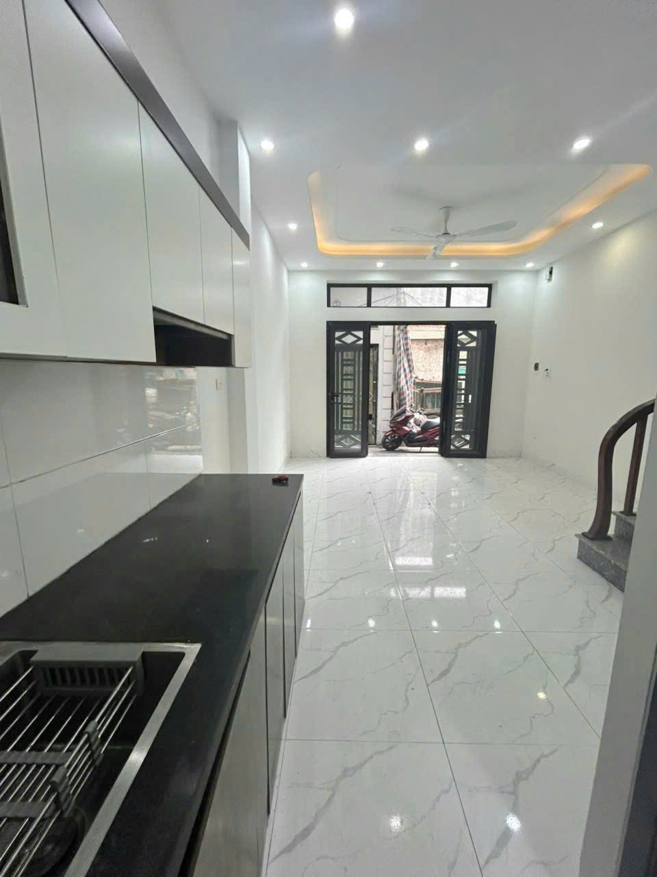 Chủ nhà cần tiền nên giảm giá kịch sàn căn 5T tại Mậu Lương, đủ nội thất chỉ 5.x tỷ.