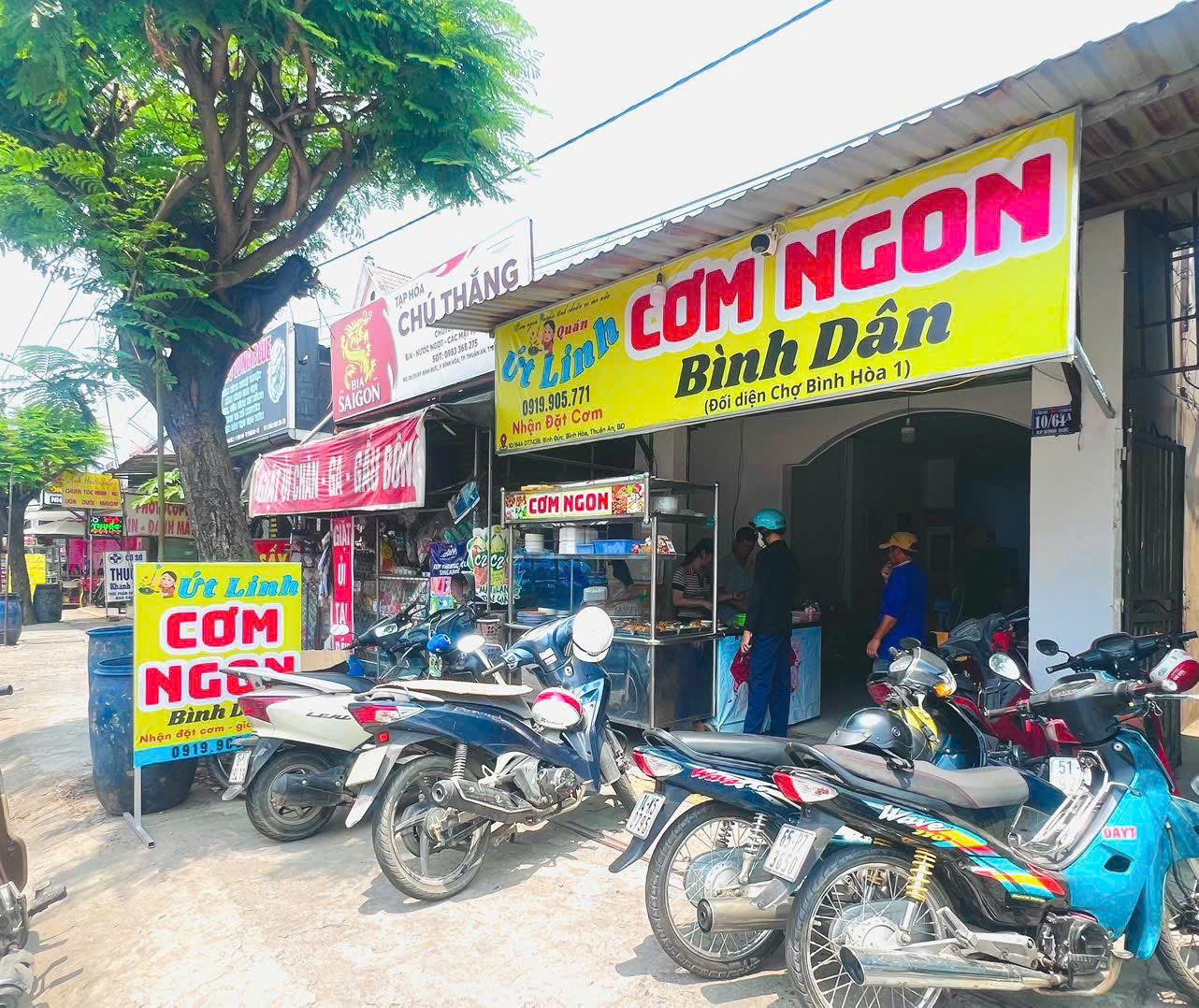 Vì lí do sức khoẻ ba mẹ em không thể đứng bán cần sang gấp quán cơm