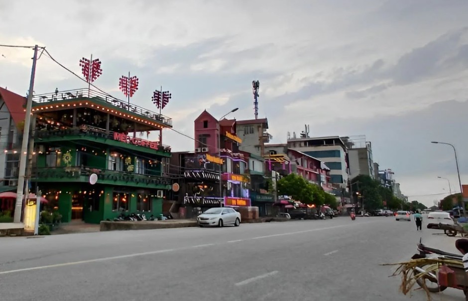 Bán nhà 3 tầng - Đường ô tô tránh - Trung tâm Kim Chung, Đông Anh - Gần trường, gần KCN