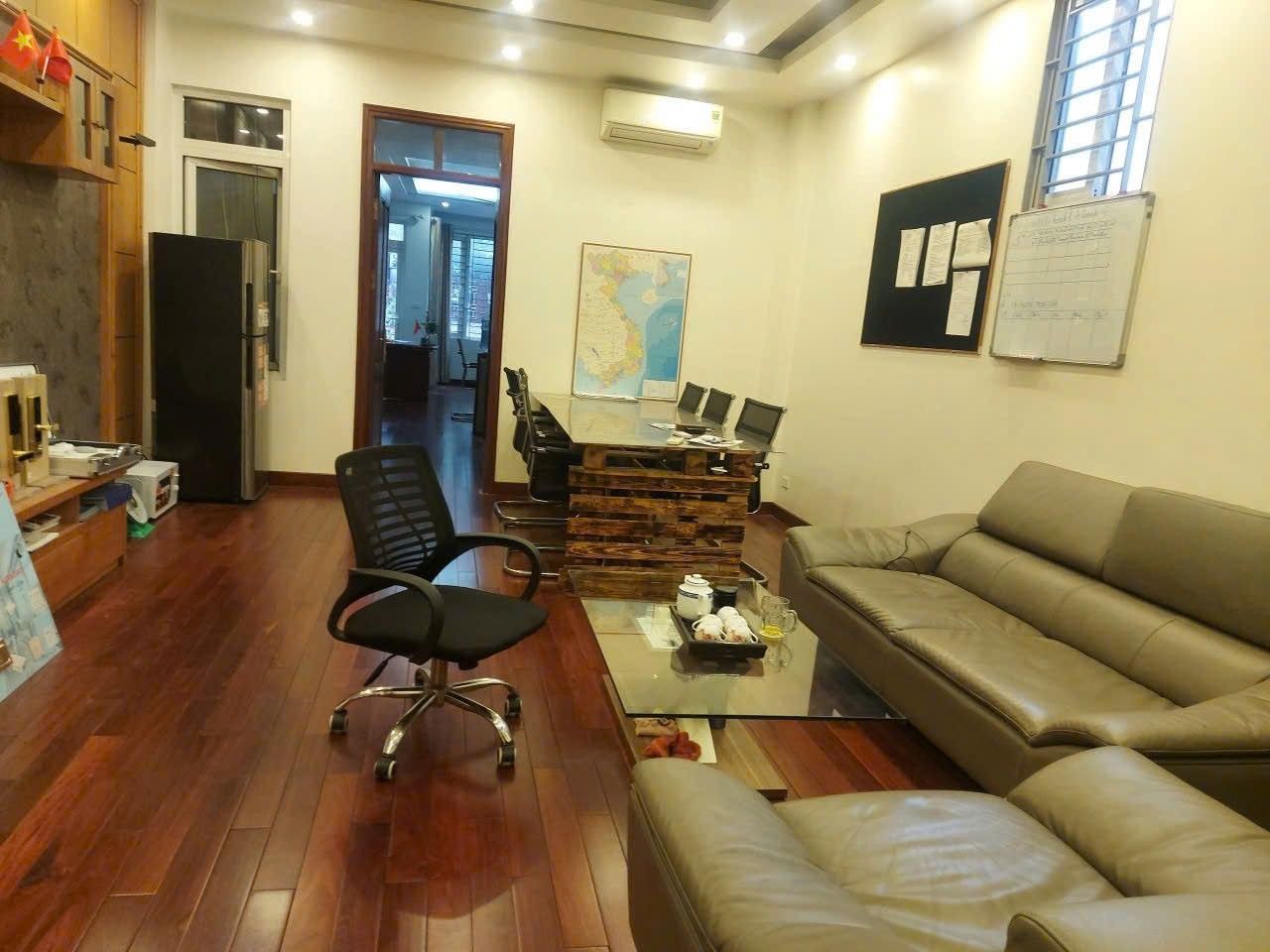 BÁN NHÀ MẶT PHỐ HOÀNG HOA THÁM HƯỚNG ĐI CHIỀU Ô TÔ - KINH DOANH ĐỈNH - Ở KẾT HỢP KINH DOANH + CHO THUÊ HÁI RA TIỀN.