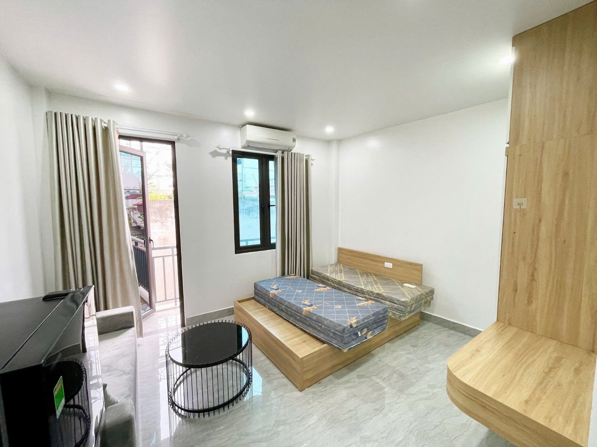 Bán tòa căn hộ VIP ngõ 79 Cầu Giấy-Dòng tiền 850tr/năm-Full nội thất-6 tầng – 10 phòng khép kín – có thang máy – PCCC đầy đủ – lối thoát hiểm riêng.