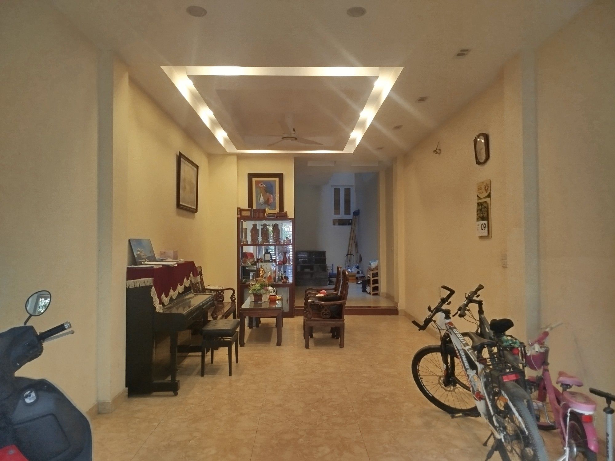 NHÀ DÂN XÂY 4 TẦNG BTCT ( MÓNG 7 TẦNG +1 tum) NGÕ ÔTÔ 5 CHỖ VÀO NGỦ TRONG NHÀ 100 m RA ĐƯỜNG HOÀNG QUỐC VIỆT GẦN CÁC TRƯỜNG HV QUỐC PHÒNG, ĐH ĐIỆN LỰC