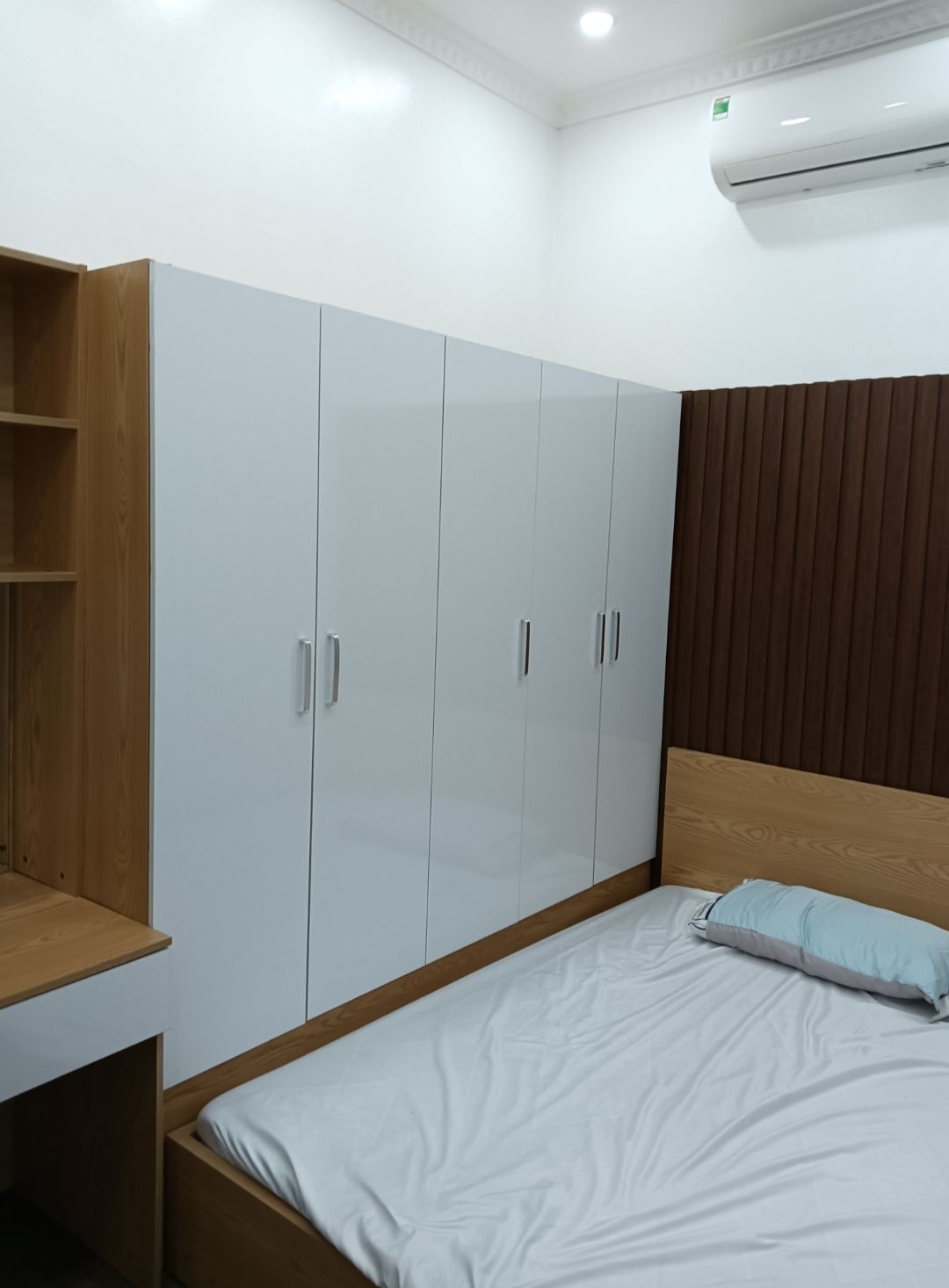 BÁN NHÀ HOÀNG MAI, LÔ GÓC, Ô TÔ ĐỖ CỬA, DIỆN TÍCH 30M, MẶT TIỀN TRÊN 3M, 4TẦNG