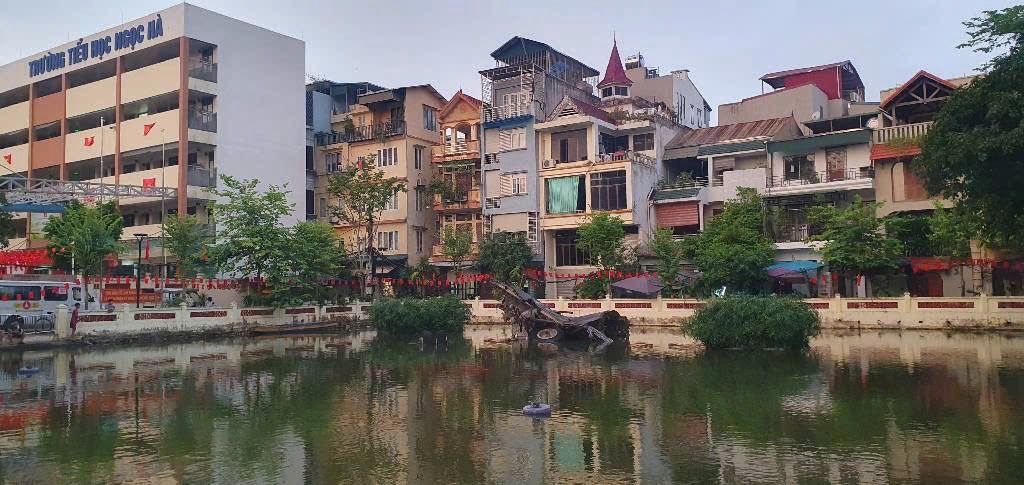 BÁN NHÀ MẢNH ĐẤT ĐẸP CÁCH Ô TÔ CHỈ 30M -GẦN HỒ - XÂY CCMN ĐỈNH