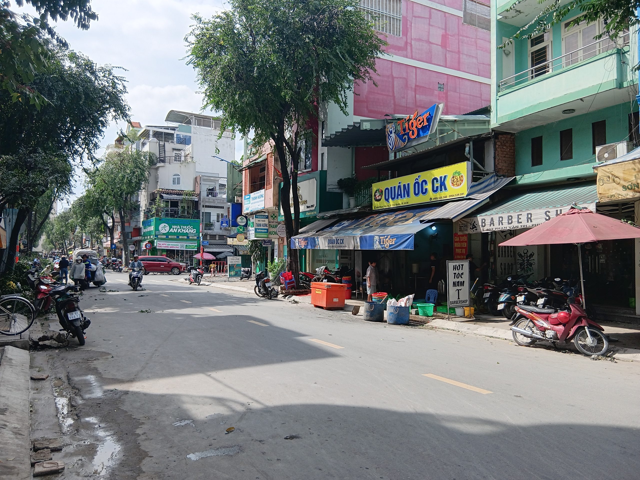 Trung Tâm P.2 - Q.5 Giá Chưa Đến 115tr/m² - Ngang 4m Dài 16m - Có Phòng Ngủ Tầng Trệt Nhà Tọa Lạc Ngay Góc Đường Huỳnh Mẫn Đạt - Phan Văn Trị