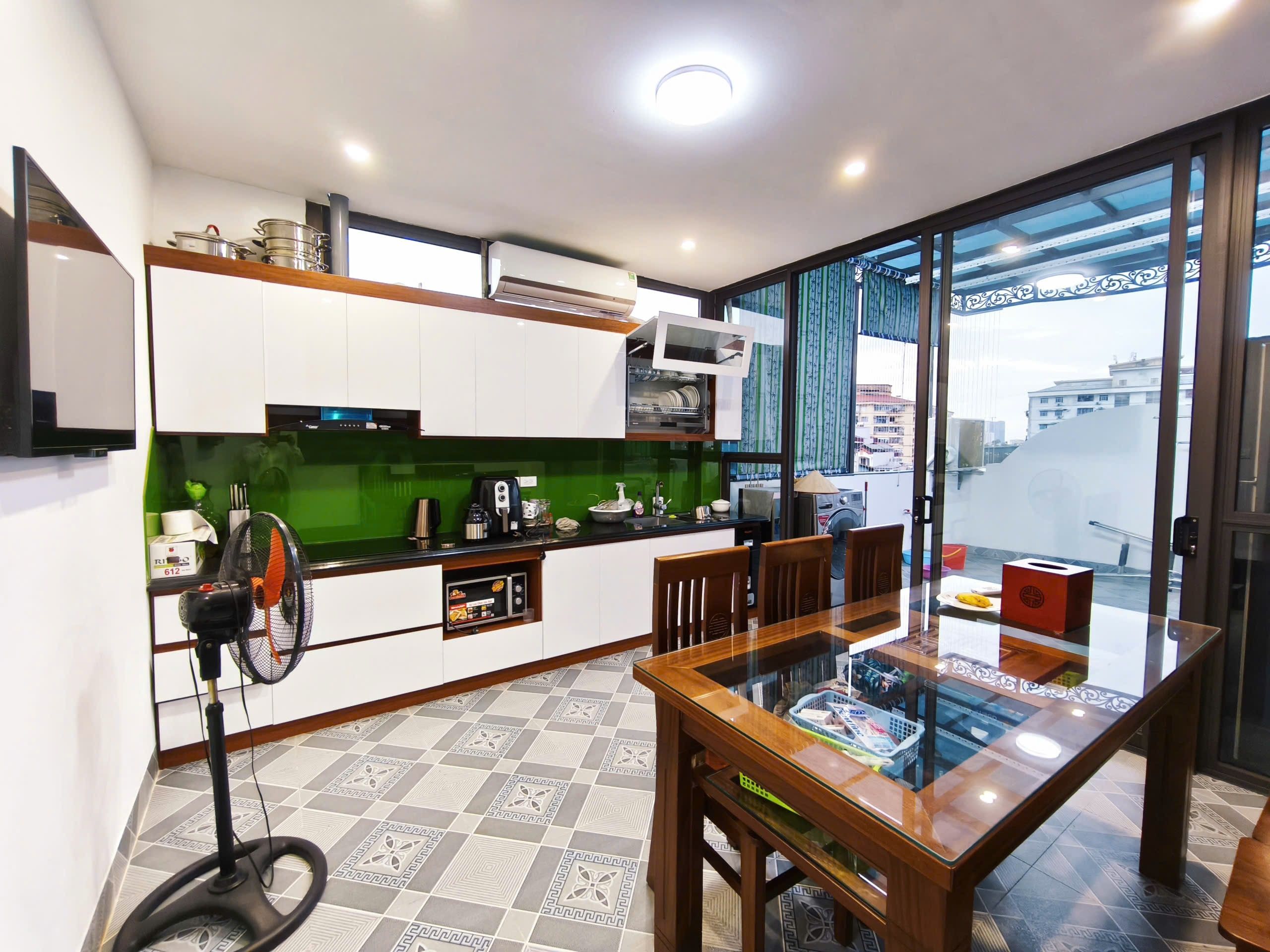 BÁN NHÀ ĐẸP-TRUNG TÂM-THANG MÁY-HOÀNG MAI-KINH DOANH-LÔ GÓC HAI THOÁNG-Ở NGAY