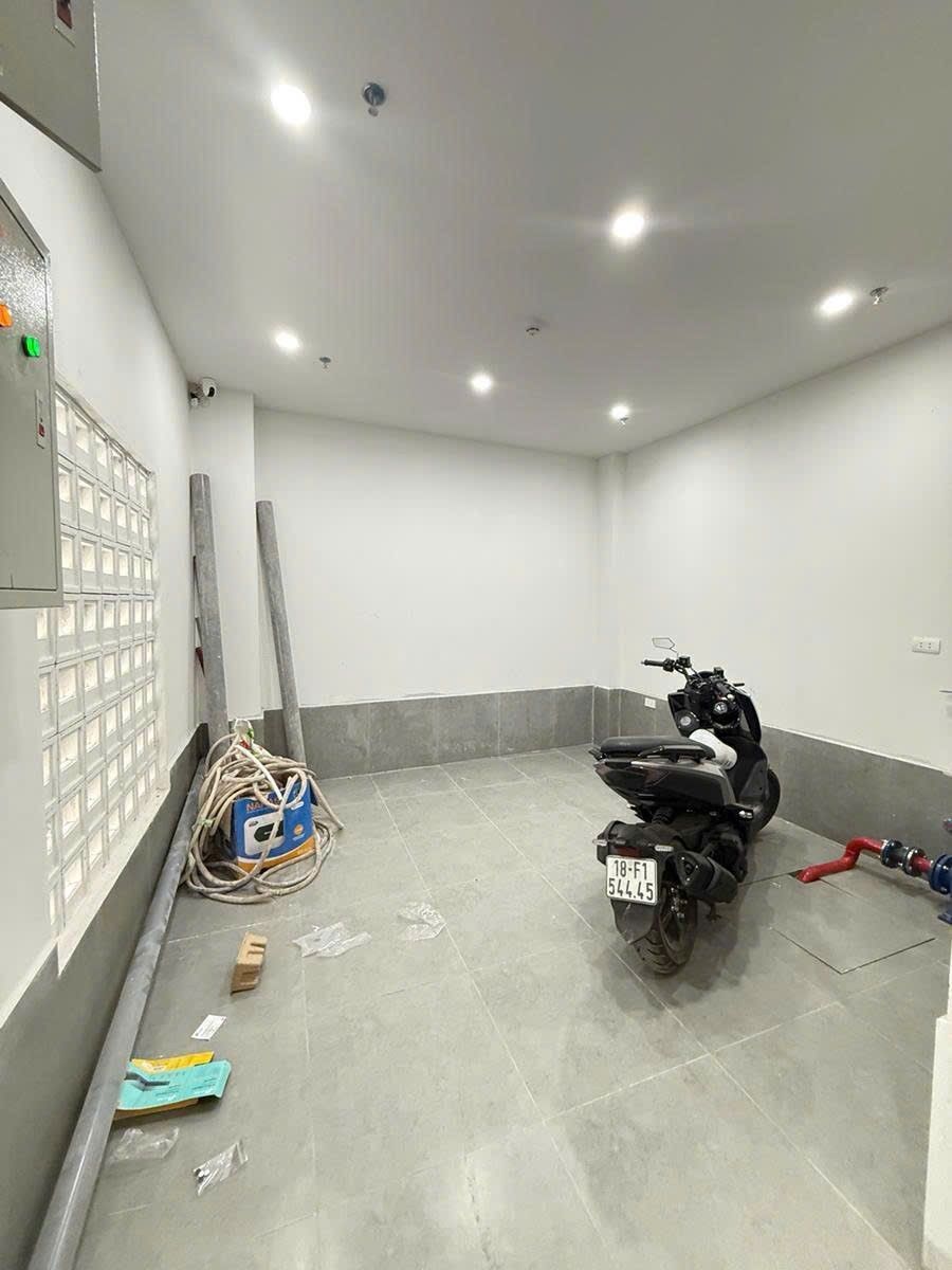 BÁN CCMN LÔ GÓC - TRUNG TÂM CẦU GIẤY - DÒNG TIỀN ỔN ĐỊNH - 7 TẦNG THANG MÁY - Ô TÔ CÁCH NHÀ 29M