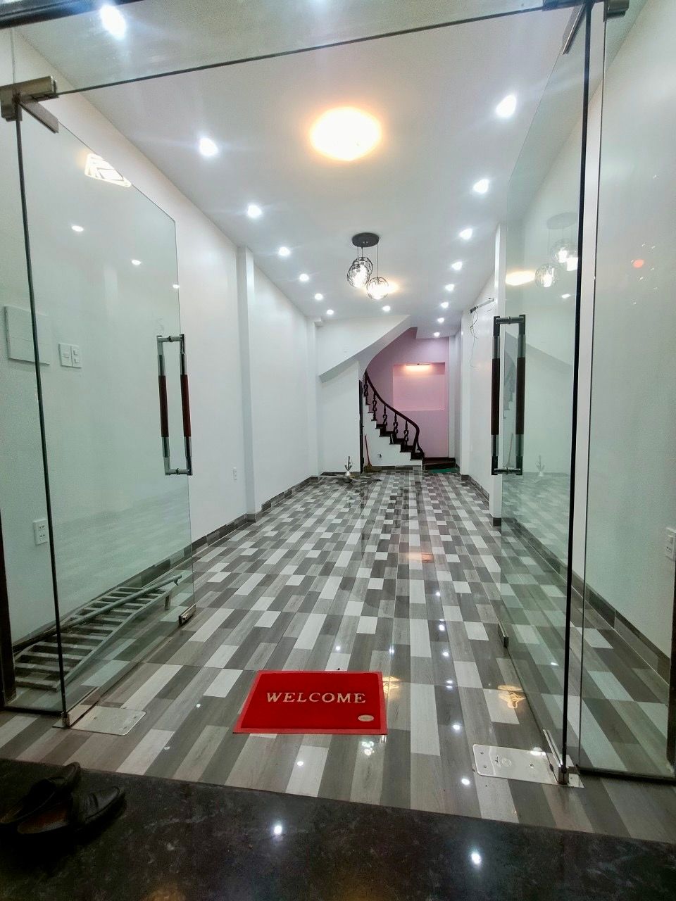 BÁN NHÀ TRUNG TÂM ĐỐNG ĐA-MẶT PHỐ 2 THOÁNG VĨNH VIỄN-VỈA HÈ RỘNG-KINH DOANH ĐÌNH CAO