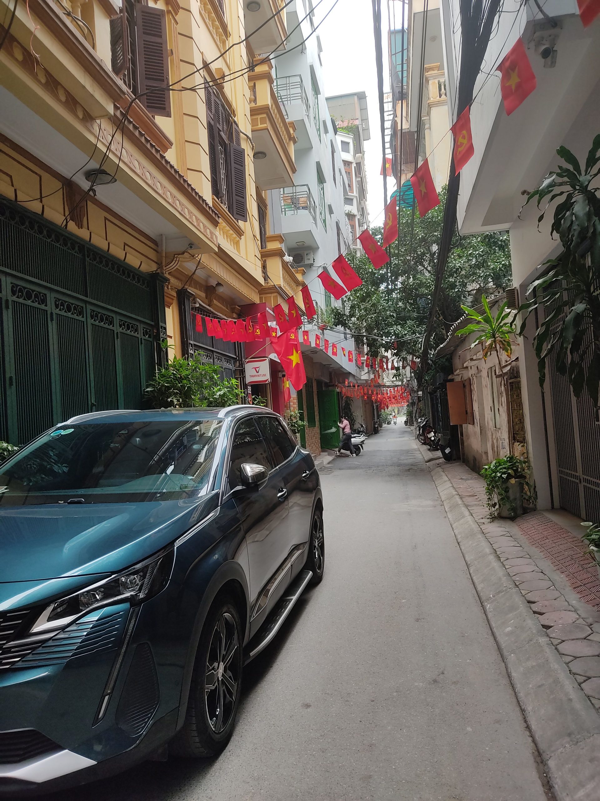 BÁN NHÀ PHÂN LÔ YÊN LÃNG - NHÀ ĐẸP GẦN Ô TÔ VỈA HÈ, SÁT PHỐ - DÒNG TIỀN CAO.