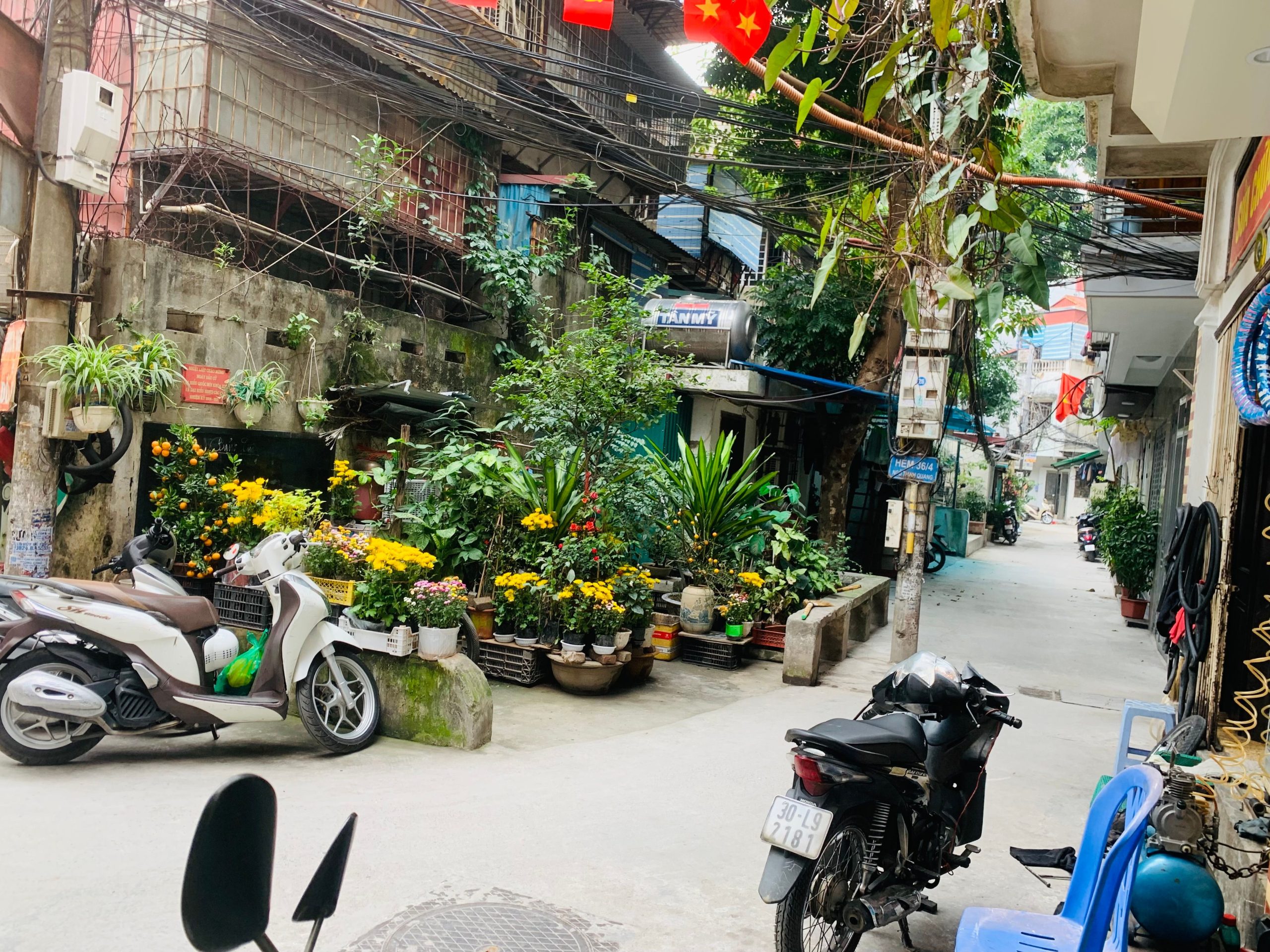 BÁN NHÀ PHÂN LÔ CĂN GÓC- Ô TÔ VÀO TRONG NHÀ- NGÕ THÔNG VĨNH HỒ -TÂY SƠN- THÁI THỊNH, NHÀ KINH DOANH- MỞ VĂN PHÒNG TỐT.TRƯỚC CỬA NHÀ CÓ 10M SÂN CHỦ TRỒNG