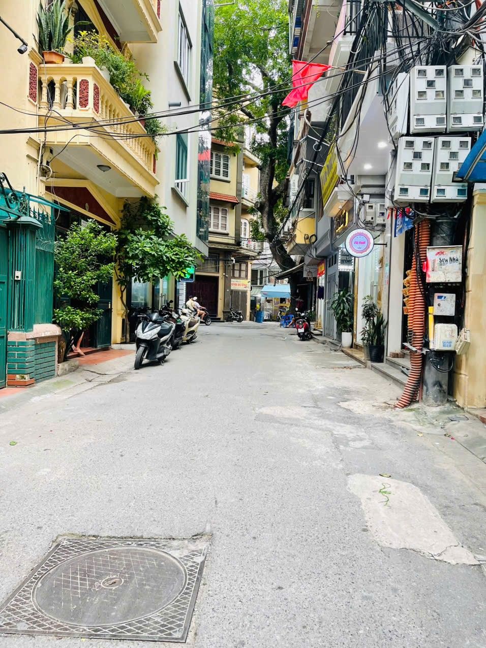 BÁN NHÀ SIÊU PHẨM CHIA LÔ VUÔNG ĐÉT - NHÀ 5 TẦNG BỀ THẾ VỪA Ở VỪA KINH DOANH - ĐƯỜNG THÔNG TỪ PHỐ AN DƯƠNG SANG NGÕ 210 NGHI TÀM-Ô TÔ TRÁNH, VÀO NHÀ