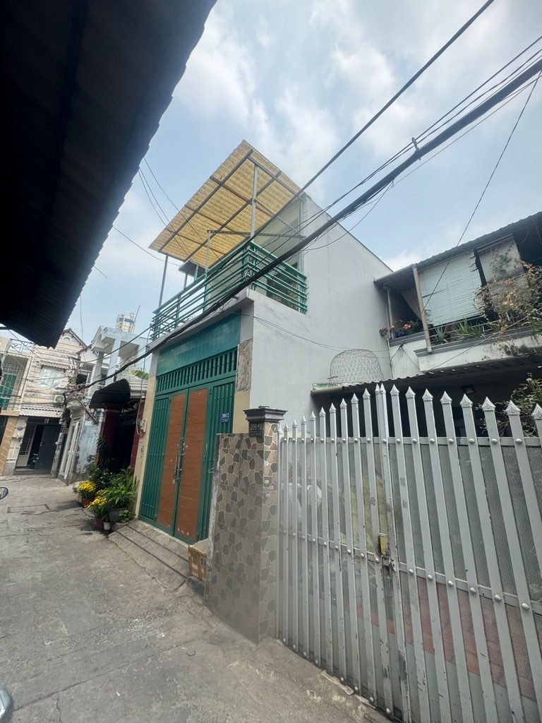 Bán nhà Nguyễn Duy Cung P12 Gò Vấp, 84m2 Sổ Hồng, 2 tầng 3PN, giá 5.2 tỷ.