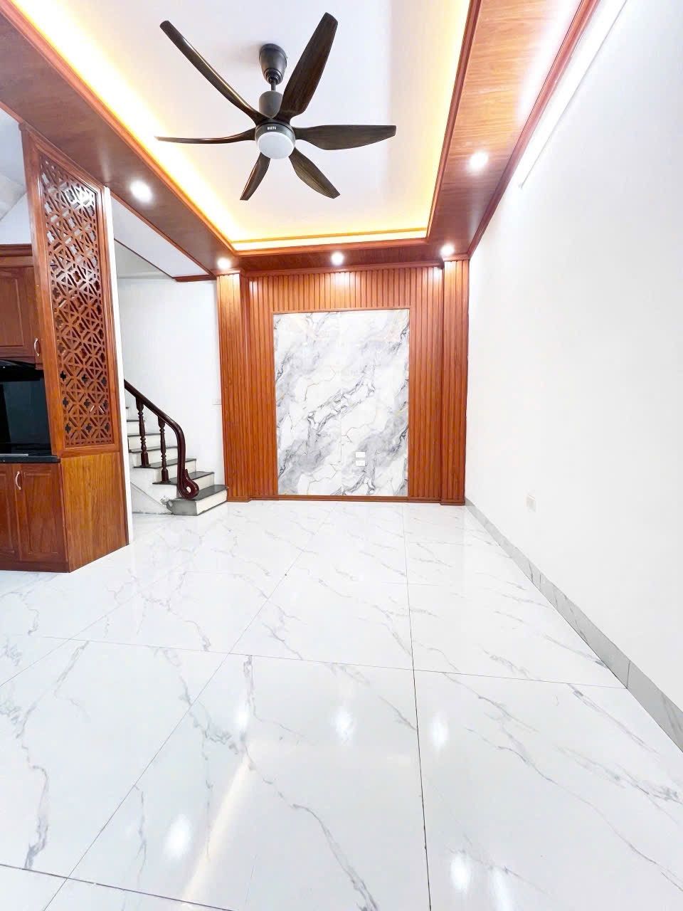 NGUYỄN VĂN CỪ – LONG BIÊN DÂN XÂY TÂM HUYẾT – LÔ GÓC 2 THOÁNG VĨNH VIỄN – MẶT TIỀN RỘNG HIẾM CÓ