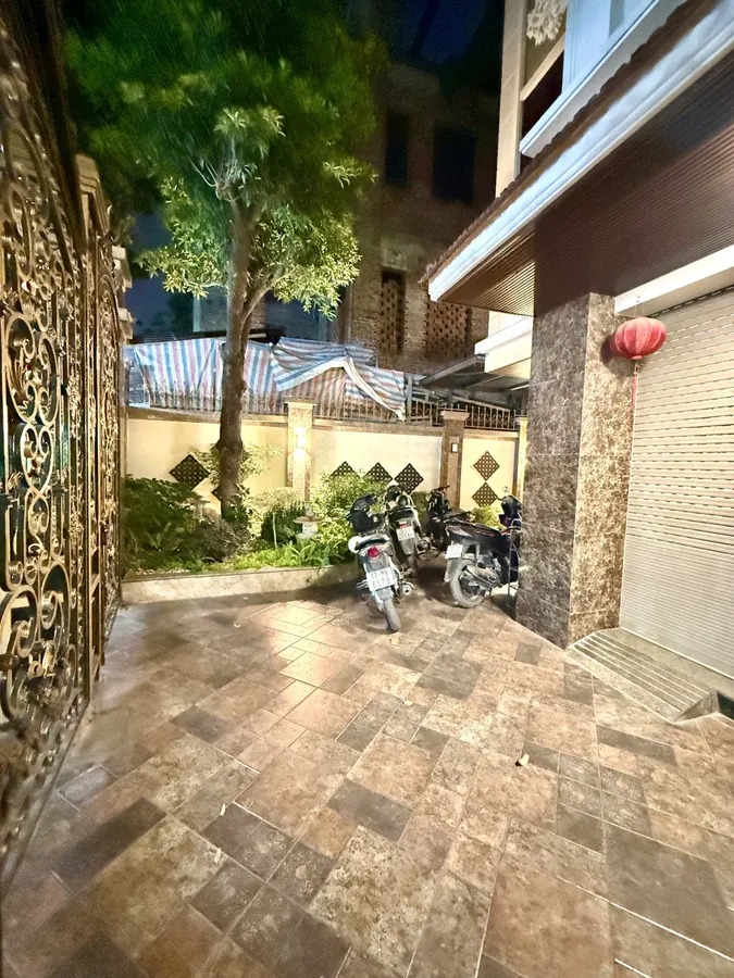 BÁN BIỆT THỰ MỄ TRÌ THƯỢNG – NAM TỪ LIÊM – 127M² – MẶT TIỀN 7.9M – Ô TÔ TRÁNH – KINH DOANH – GIÁ 39.5 TỶ