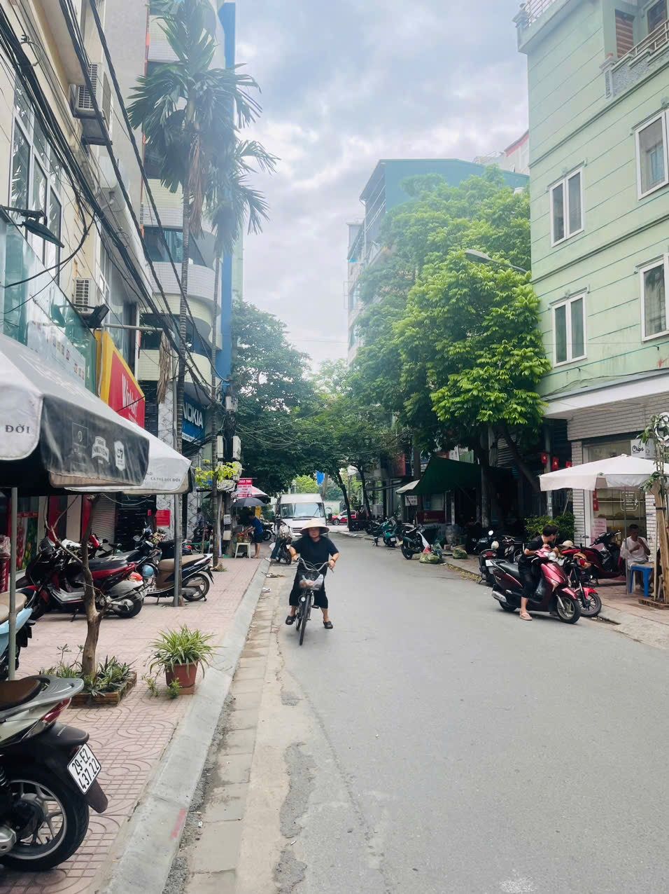 BOM TẤN ĐỐNG ĐA - CHÙA LÁNG - 8 TẦNG THANG MÁY -NGÕ THÔNG - KINH DOANH - Ô TÔ NGỦ TRONG NHÀ - QUY HOẠCH ỔN ĐỊNH ,,,