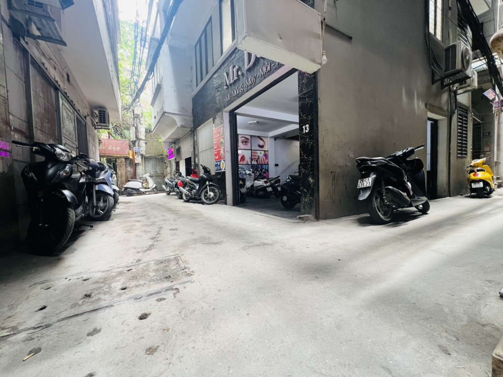 Đường Láng 84m, mt 6m chỉ 16 tỷ, sổ vuông, phù hợp mọi hình thức kinh doanh