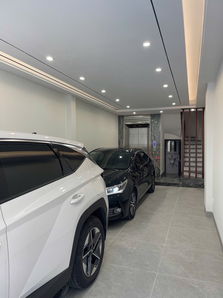 Bán nhà ngõ 135 Bồ Đề 58m x 6T gara thang máy kinh doanh nhỏ, giá đầu tư.