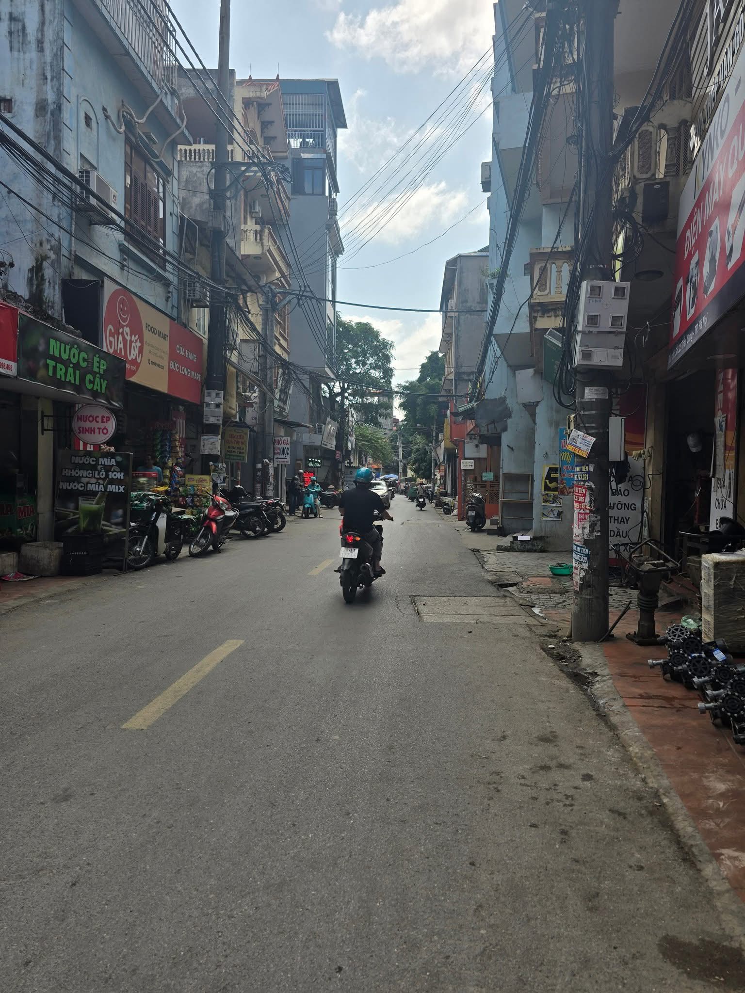 MẢNH ĐẤT MẶT PHỐ, TRẦN CUNG, CẦU GIẤY-VỈA HÈ-KD-Ô TÔ: 76M, MT 4,5M, GIÁ 22,5 TỶ