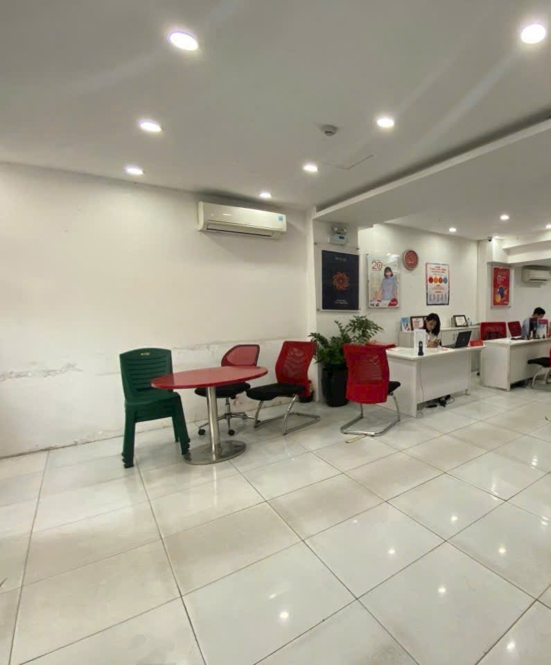 MẶT PHỐ TRUNG TÂM HOÀN KIẾM – VỊ TRÍ KIM CƯƠNG – NHÀ ĐẸP HIẾM CÓ KHÓ TÌM Nguyễn Hữu Huân – Hàng Vôi – Lý Thái Tổ Diện tích hiếm 90m² – mặt tiền 6.2m