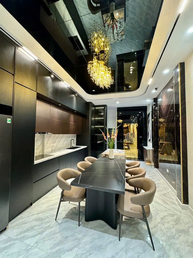 NHÀ HIẾM!! 50M 6T THANG MÁY, FULL NT, VIEW ĐỈNH ĐẸP-NGÕ BA GÁC TRÁNH-GẦN PHỐ-SỔ HOA HẬU HƠN 14 TỶ