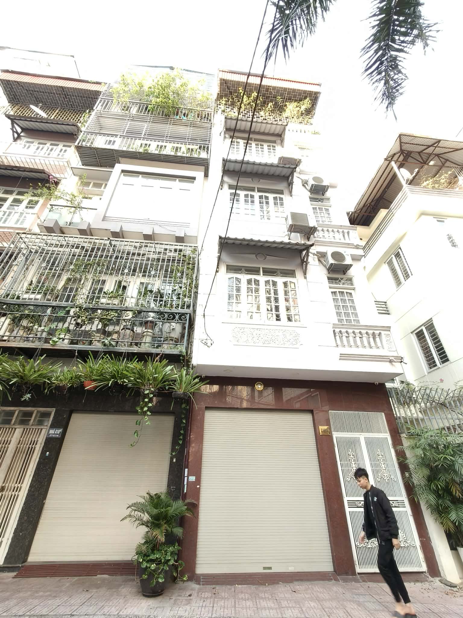 Bán nhà riêng gara ô tô, Đường Bưởi, Vĩnh Phúc, Ba Đình, Hà Nội, DT 123m, giá 30 tỷ 5, siêu hời