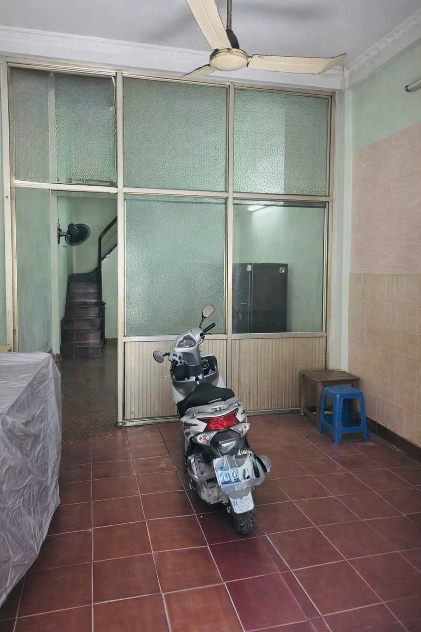 Bán Nhà Mặt Tiền Kinh Doanh P6 Quận 10, Ngay Chợ Nguyễn Tri Phương – 4 tầng - 45m2.