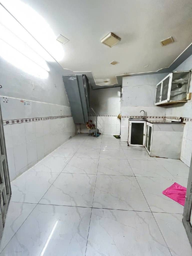 NHÀ TRUNG TÂM QUẬN 8 - SỔ CHUẨN - 2.650TR -3 TẦNG