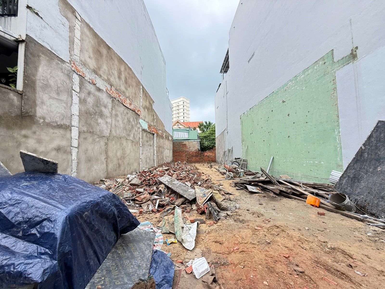 Bán đất kiệt Nguyễn Văn Thoại 140m2 cách biển 300m trung tâm du lịch Mỹ Khê giá 19,9 tỷ