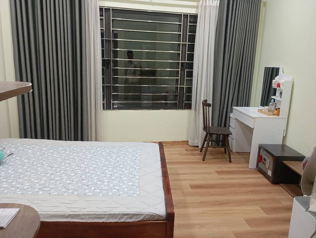 Bán nhà ngõ 175 Bồ Đề. Vị trí siêu đẹp 1 nhà ra mặt phố chỉ hơn 7 tỷ còn tl.