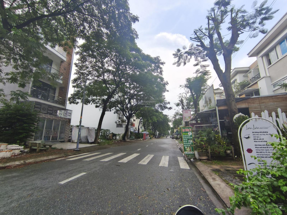 Bán nhà KDC Conic gần KDC Lê Bôi - 4 tầng 8 phòng master - 7x20m DT sàn: 331m2 - chỉ nhỉnh 13 tỷ