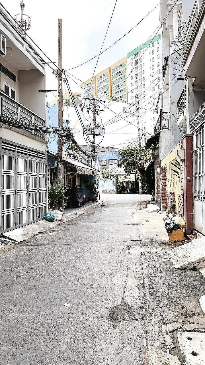 NHÀ MỚI Ở NGAY- TÂN SƠN NHÌ- ÂU CƠ- GIÁP TÂN BÌNH- KẾ AEON TÂN PHÚ CHỈ 5 TỶ X