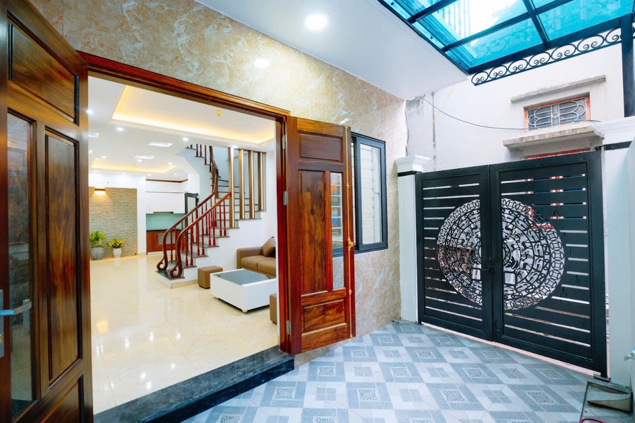 Đan Phượng: Sở hữu Nhà 4 tầng FULL Nội thất, Ô tô tránh, Tiện ích CHUẨN VIP!