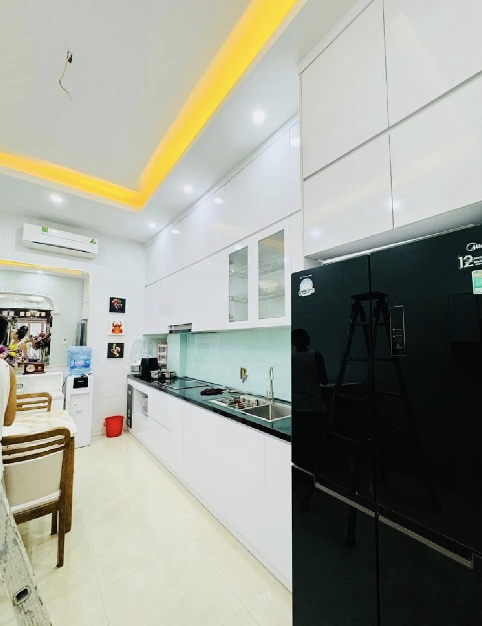 [Chủ cần bán gấp] Bán nhà Mễ Trì, nhà đẹp long lanh, 42m2, 8.6 tỷ