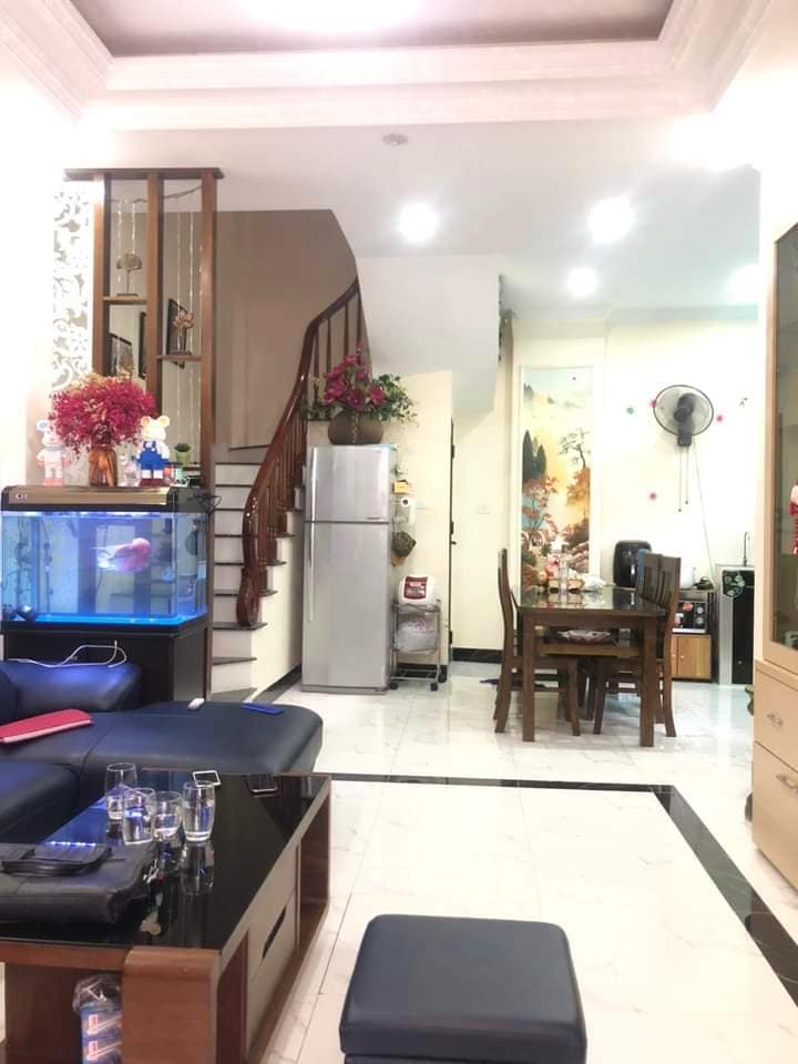 [Chủ cần bán gấp] Bán nhà Mễ Trì, nhà đẹp long lanh, 39m2, 7.9 tỷ