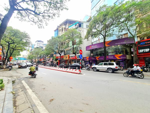 Bán nhà Linh Lang – Ba Đình, 90m², 3 tầng, giá 4x tỷ.