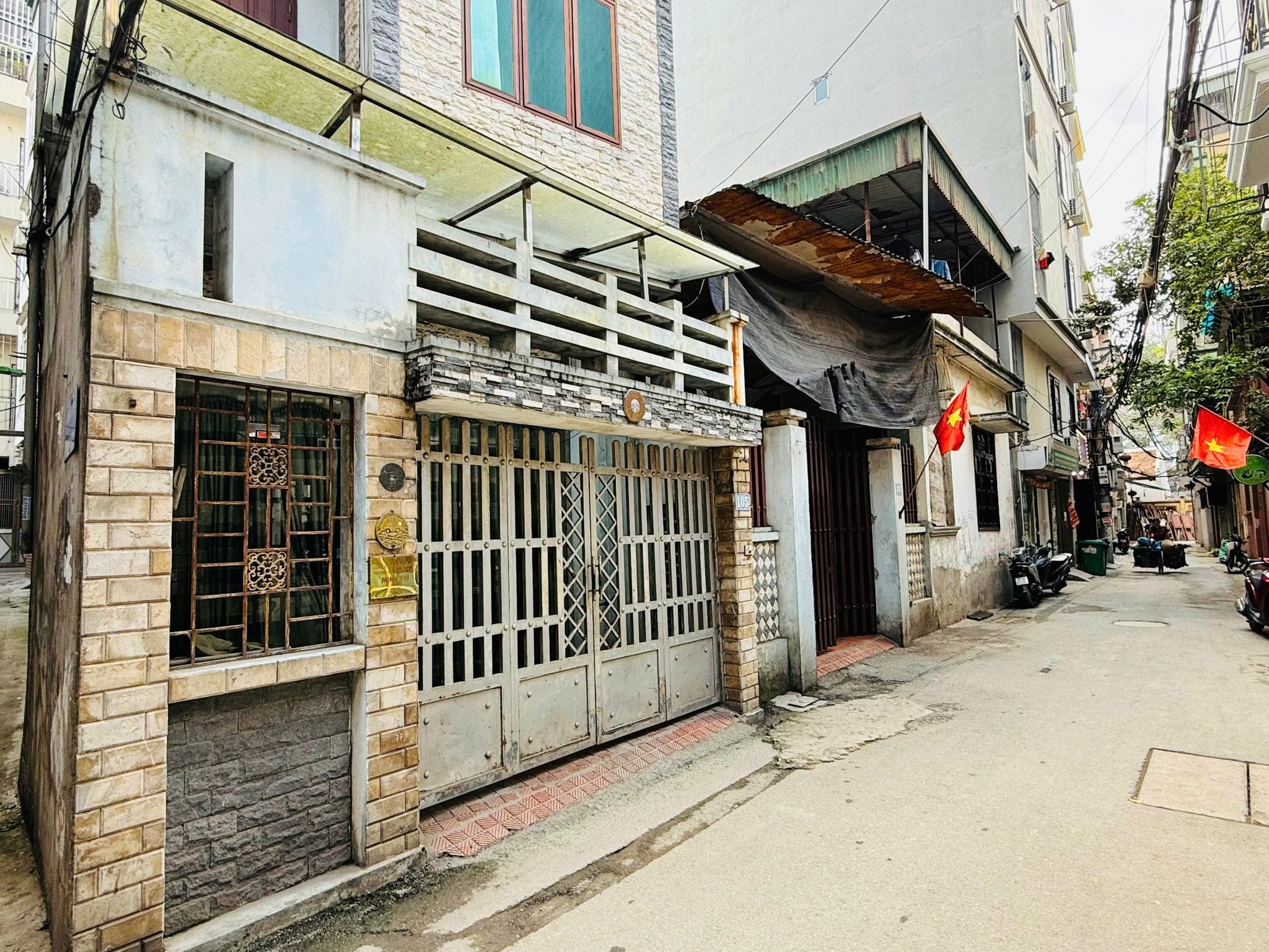 ÂU CƠ TÂY HỒ-NHÀ MẶT NGÕ ÔTÔ TRÁNH-60M NHỈNH 12TỶ-SỔ ĐẸP-KINH DOANH-TIỆN ÍCH NGẬP TRÀN