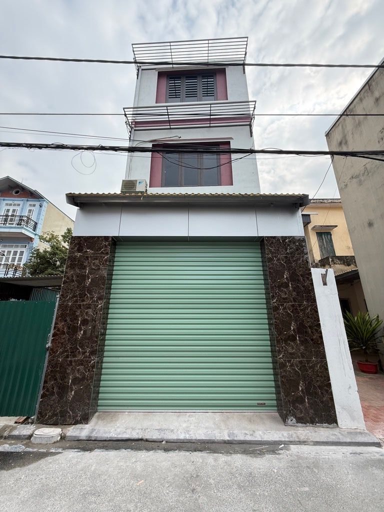 Bán đất tặng nhà đẹp 3 tầng Lý Sơn- Dân xây- Gần oto- tiện ích ngập tràn- nhỉnh 8 tỷ(TL)