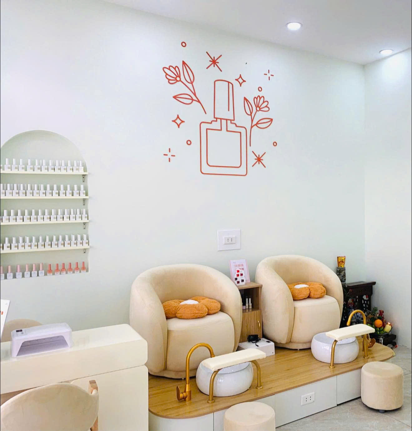 BỒ ĐỀ – LONG BIÊN CẦN SANG NHƯỢNG CỬA HÀNG GỘI ĐẦU – NAILS
