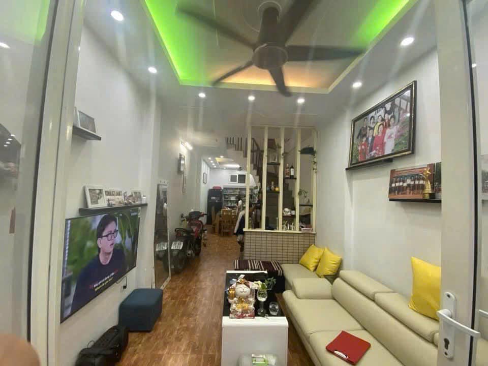 [Chủ cần bán gấp] Bán nhà Hồ Tùng Mậu, lô góc sáng rực rỡ, 41m2, 7.9 tỷ