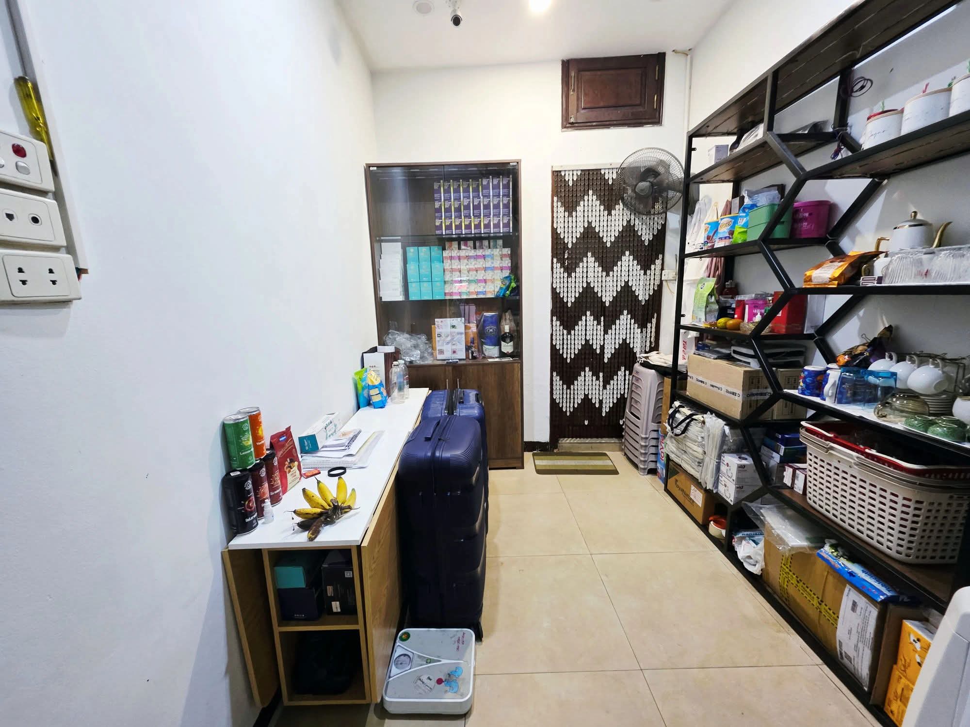 BÁN NHÀ MẶT PHỐ HÀNG GÀ – 32M² – HÀNG HIẾM TRUNG TÂM HOÀN KIẾM Vị trí kim cương – giao 5 phố: Hàng Phèn – Hàng Gà – Cửa Đông – Nhà Hỏa