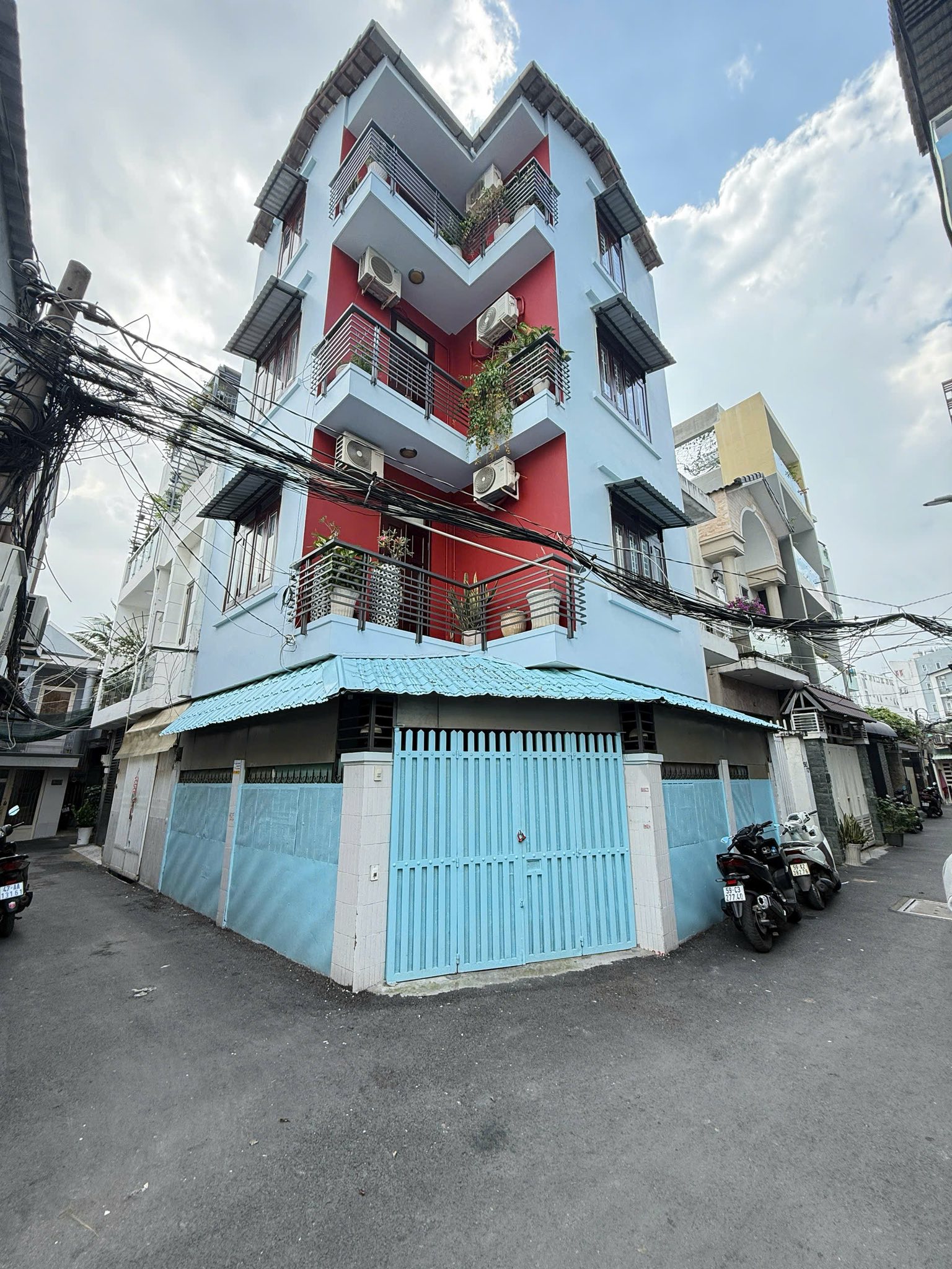 Nhà Nguyễn Thị Thập, Quận 7 Chủ cần bán. Ô tô vào nhà dễ dàng, Nội thất cao cấp