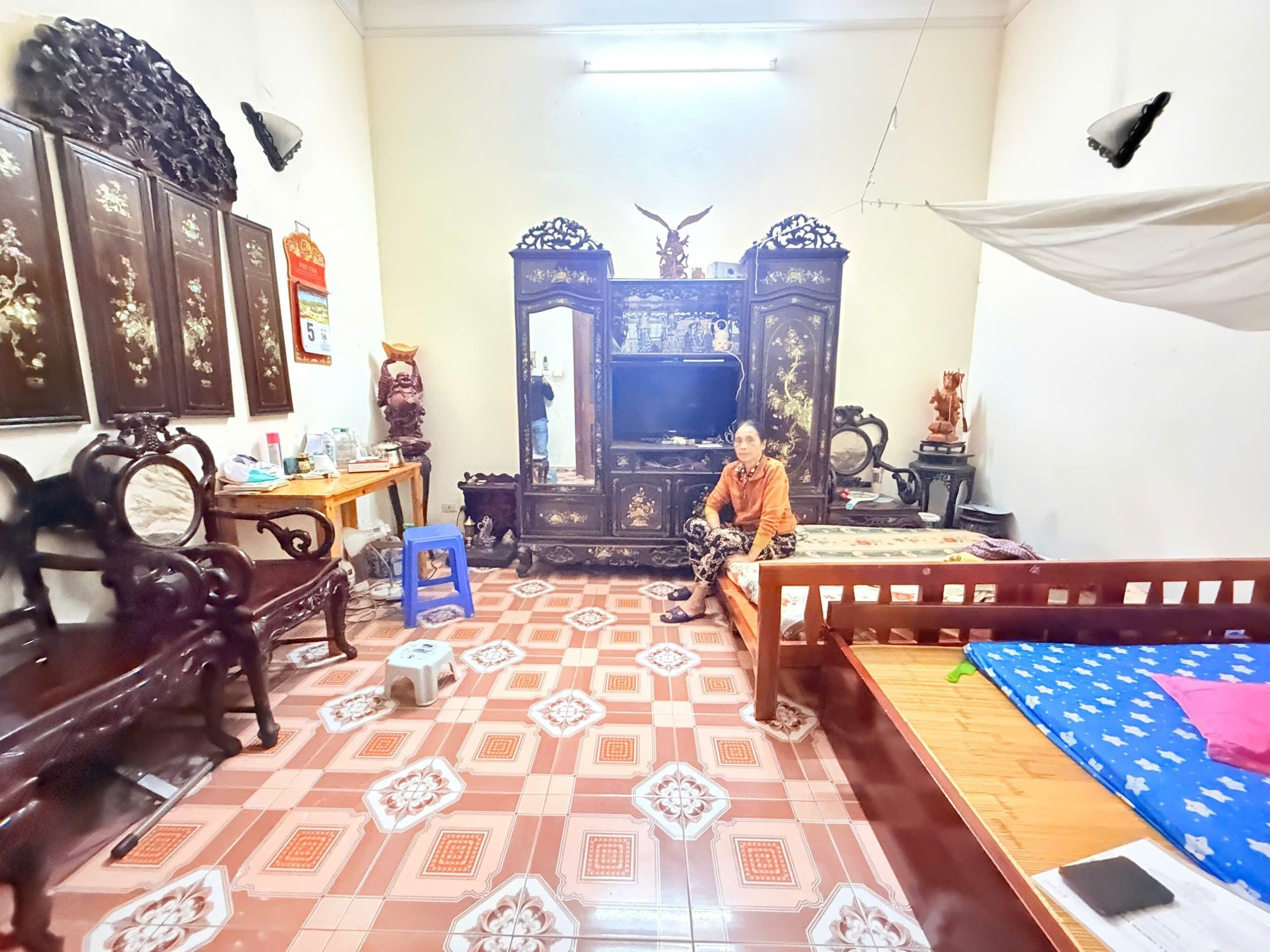 ĐỘI CẤN - BA ĐÌNH - NHÀ ĐẸP - DÂN XÂY - THIẾT KẾ HỢP LÝ - CHỦ THIỆN CHÍ BÁN - GẦN OTO DT 52M*3 MT 5M GIÁ 8TY ...