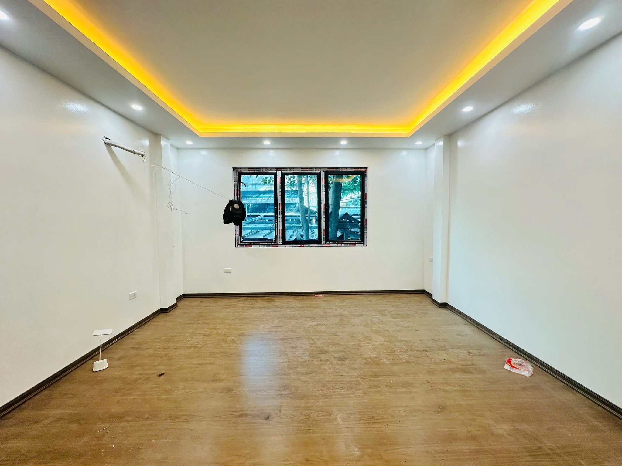 NHÀ MỚI KÍNH COONG PHỐ PHAN KẾ BÍNH 32M 5T NHỈNH 11 TỶ- NGAY GẦN ĐƯỜNG Ô TÔ